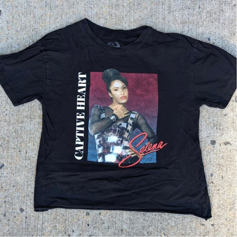 Retro Band Tee Selena Oversize Baby Tee M Crop Top Vintage Graphic Tshirt